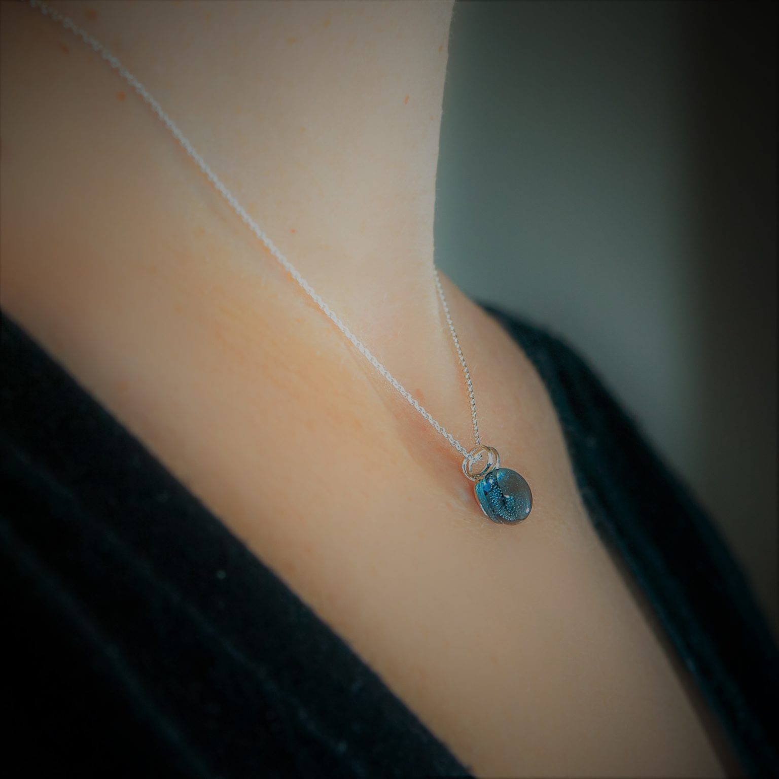 Collier Perles Bleues – Bijou Fantaisie Fait Main – Vintage Ancien – Occasion